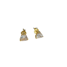 Load image into Gallery viewer, Cubic Zirconia Heart Earring
