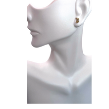 Load image into Gallery viewer, Crescent Moon Earring
